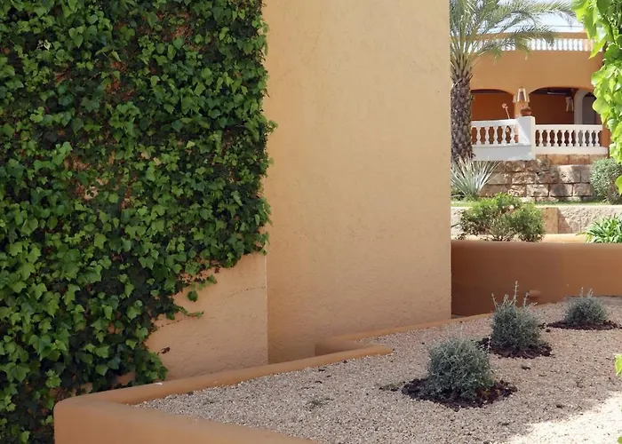 Aldea 2 Cala Fornells * Peguera